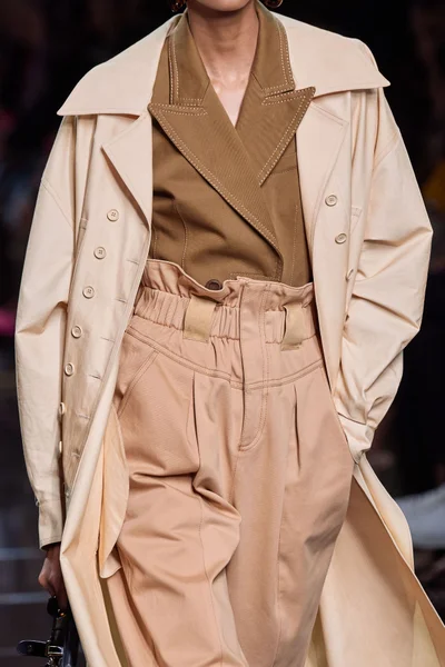 Look 74